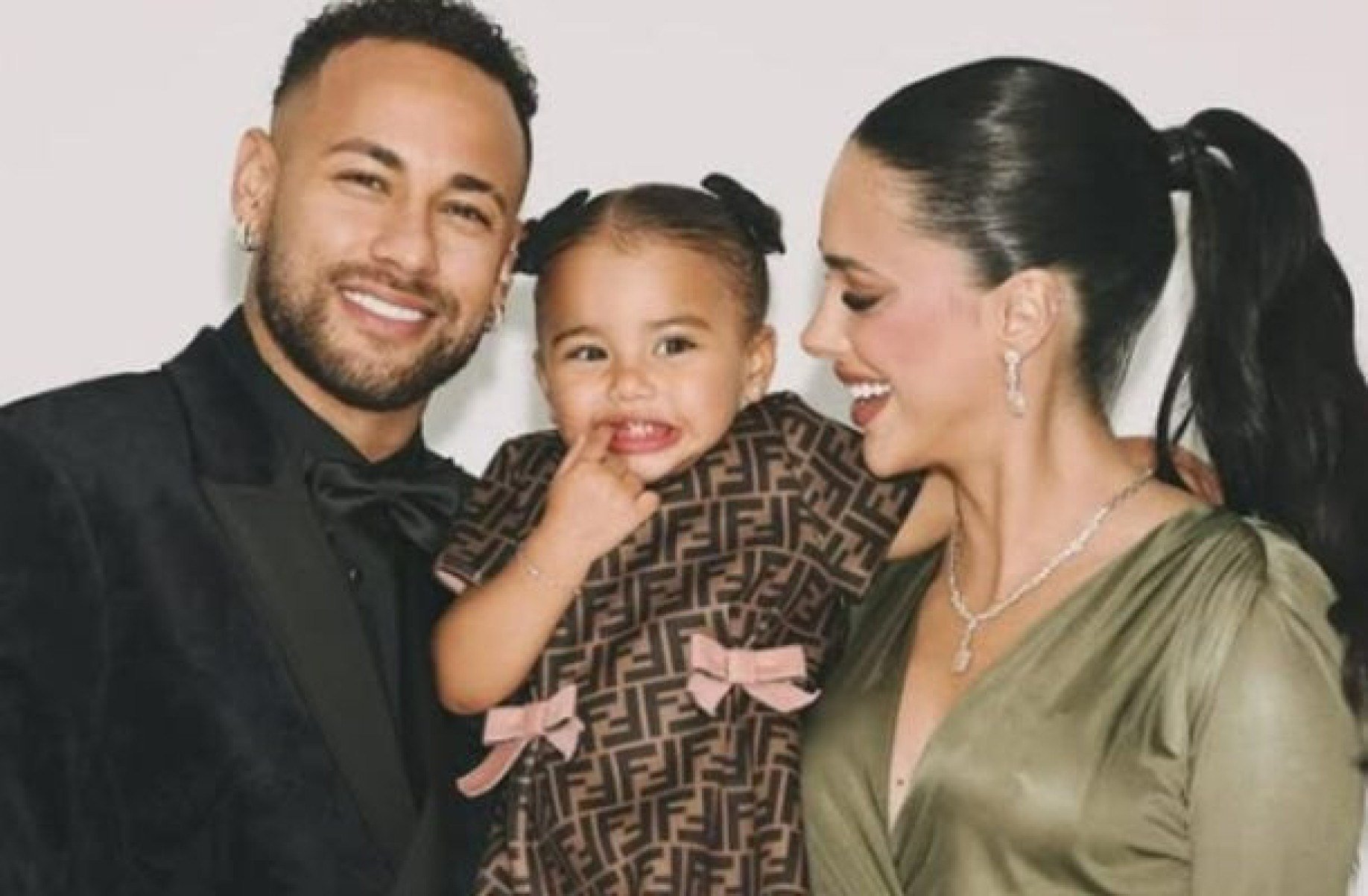 Neymar e Bruna Biancardi investem R$ 4 milhões em festa de aniversário para Mavie