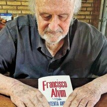 Francisco Alvim se aproxima dos 90 anos como voz singular da poesia - Carlos Marcelo