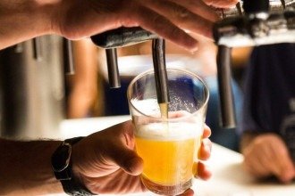 91% dos brasileiros apoiam alertas de risco à saúde em bebidas alcoólicas, aponta Datafolha