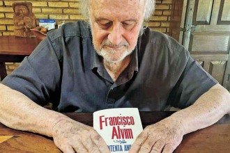 Francisco Alvim se aproxima dos 90 anos como voz singular da poesia