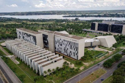 Funcionários do STJ são investigados, mas não há apuração sobre os ministros -  (crédito: Agência Brasil)