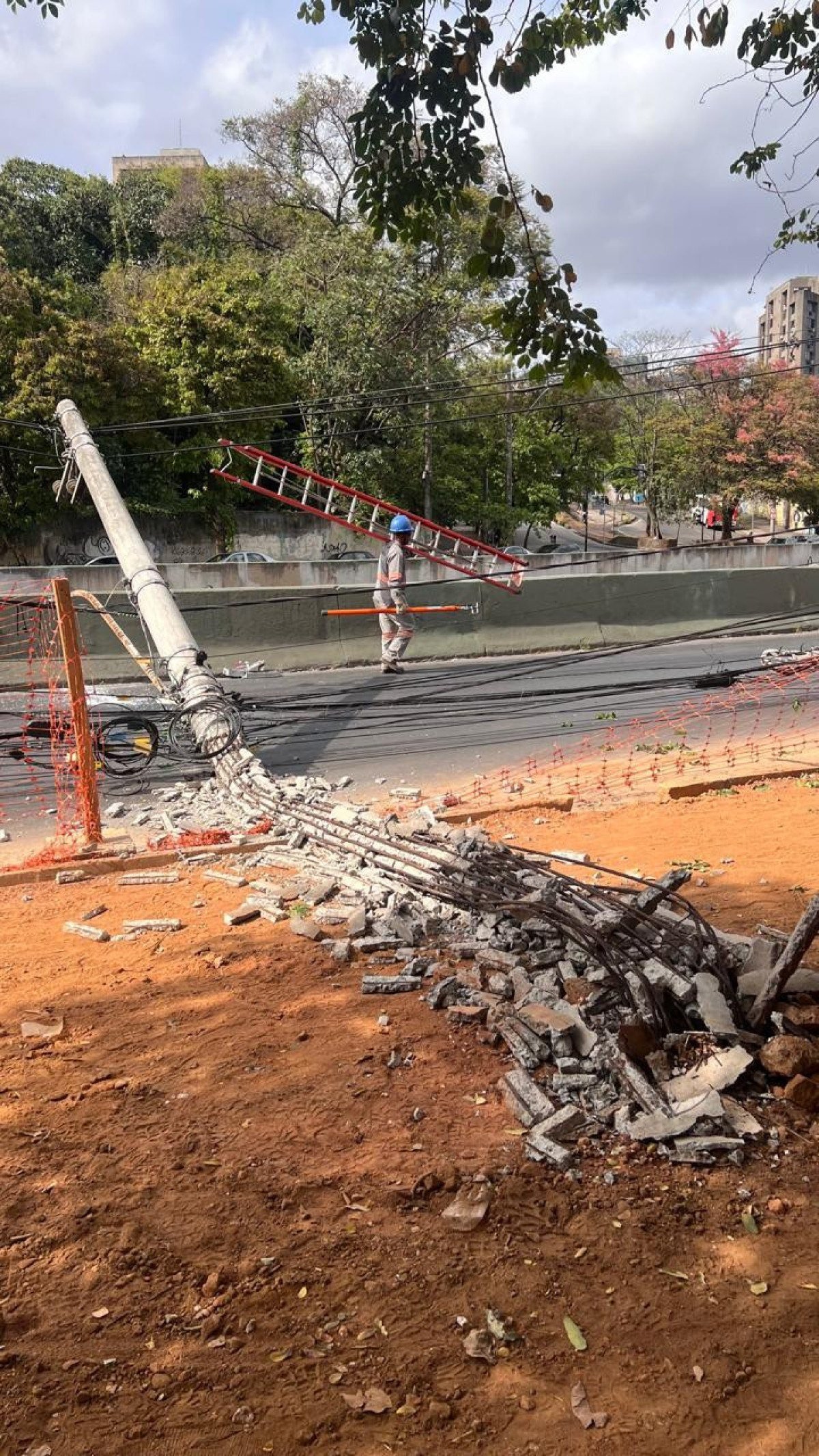 A previsão é de que a energia seja reestabelecida ainda ao longo da tarde desta sexta-feira (3/10).-Edésio Ferreira/EM/DAPRESS