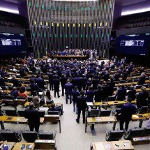 As democracias e seus parlamentos de costas para o povo - Cleia Viana / C&acirc;mara dos Deputados - 1/2/21