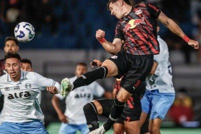 O Grêmio perdeu para o Bragantino por 1 a 0 em jogo marcado por muitos erros de arbitragem. Veja as atuações! - Foto: Ari Ferreira/Red Bull Bragantino -  (crédito: Ari Ferreira/Red Bull Bragantino)