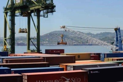 RJ prepara projeto para zerar ICMS da cabotagem e encerrar disputas judiciais -  (crédito: Platobr Economia)