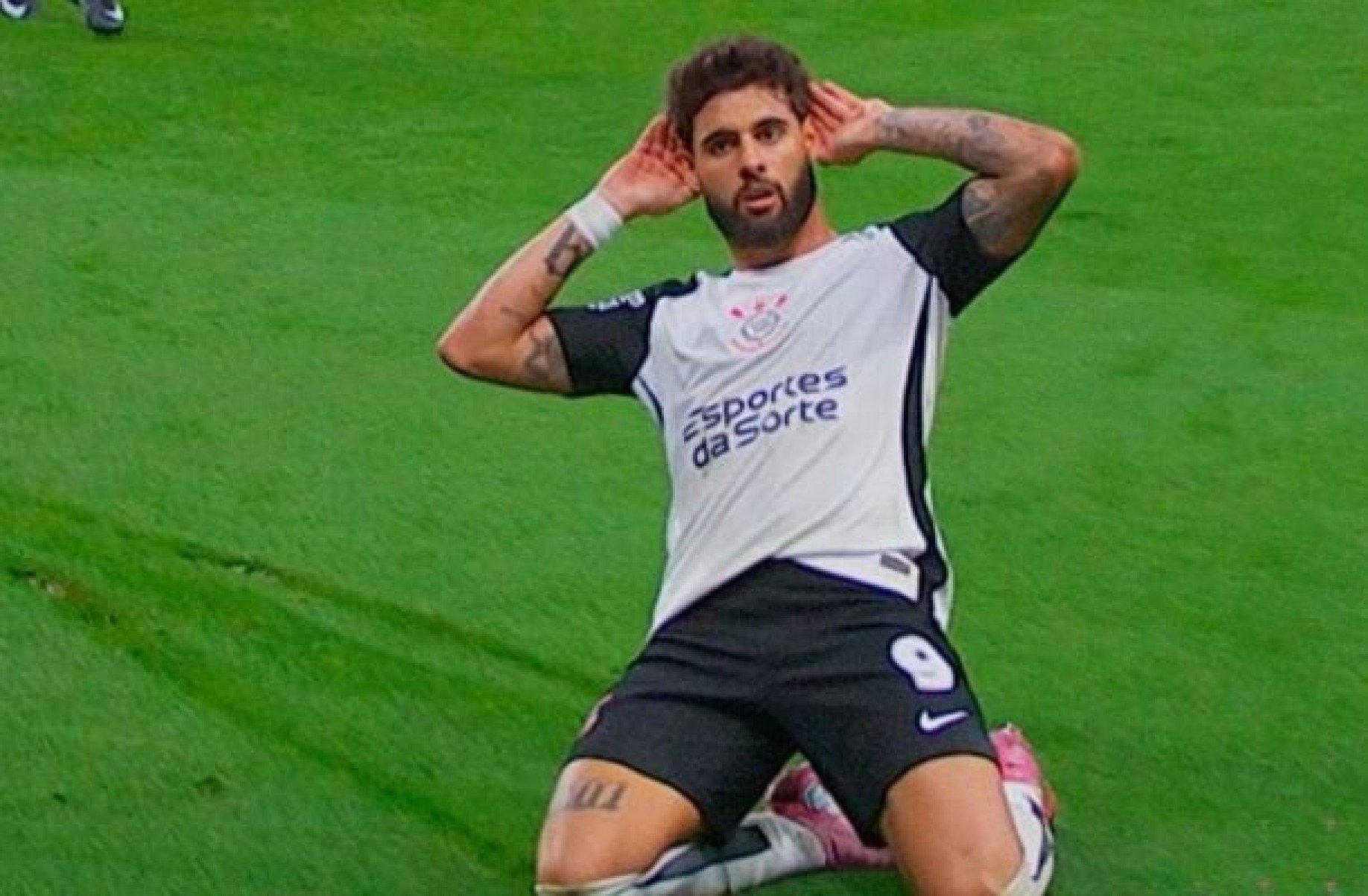 Yuri Alberto se redime após pênalti perdido e brilha contra o Mirassol