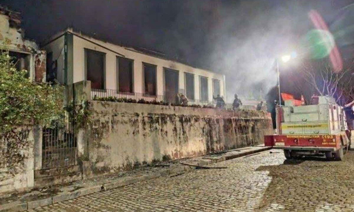 Incêndio em imóvel no Centro Histórico de Santa Bárbara pôs em risco patrimônio tombado 