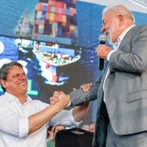 Lula e Tarcísio travam sucessão em Minas e no país - Ricarto Stuckert/PR &ndash; 2/2/24