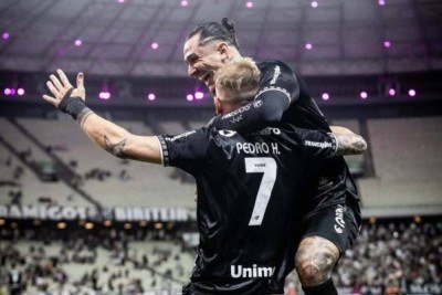 O Santos perdeu para o Ceará por 3 a 0, neste domingo (5), em partida da 27ª rodada do Brasileirão. Veja as notas! - Foto: Gabriel Silva / Ceará SC -  (crédito: Gabriel Silva / Ceará SC)