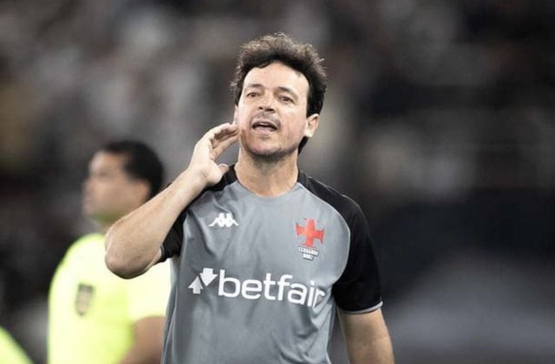 Apesar de vitória no fim, Diniz liga o alerta no Vasco: “Faltou equilíbrio”