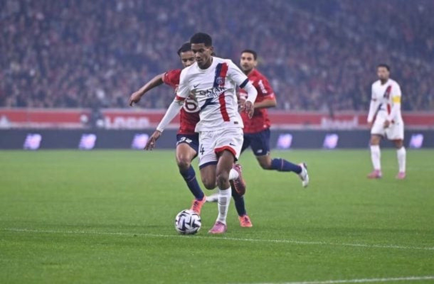 Irmão de Mbappé marca, e PSG fica no empate com o Lille pelo Francês
