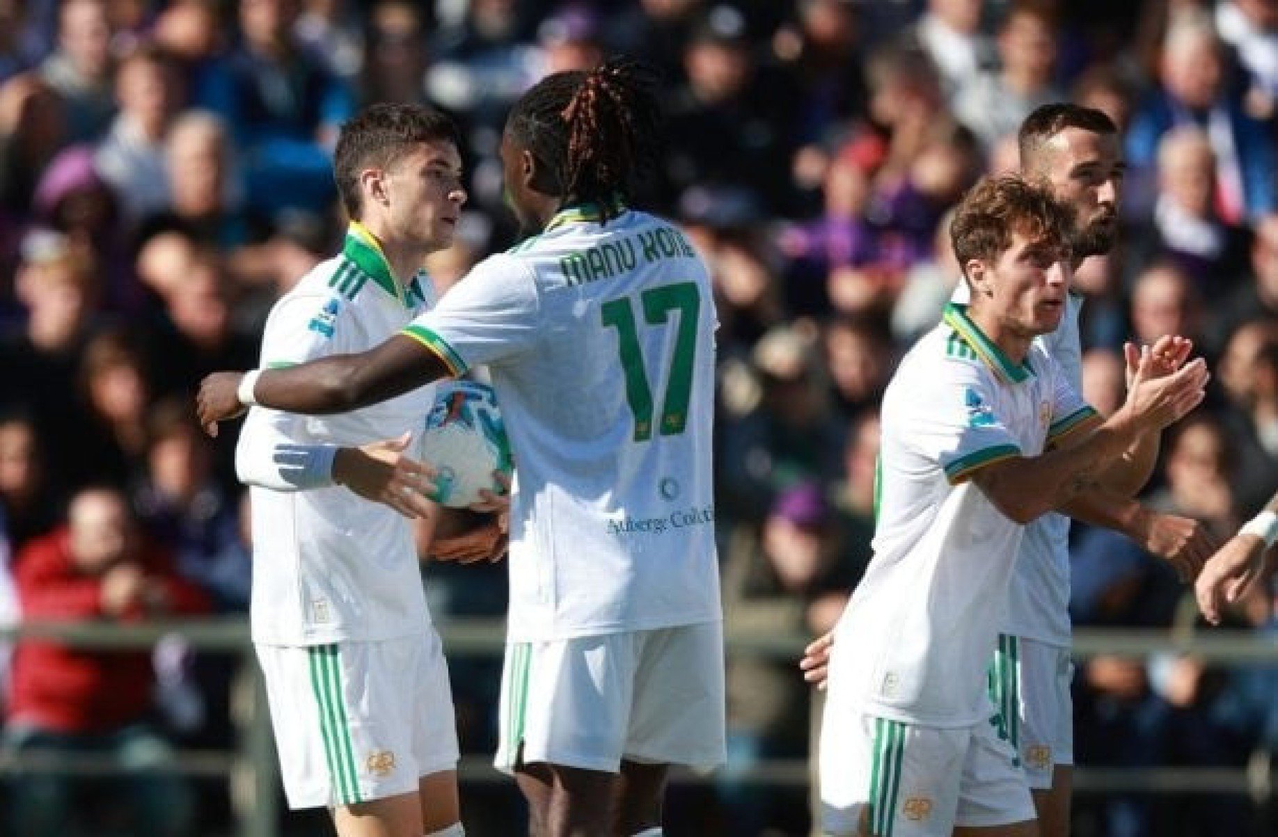 Roma vence Fiorentina de virada e assume liderança do Italiano