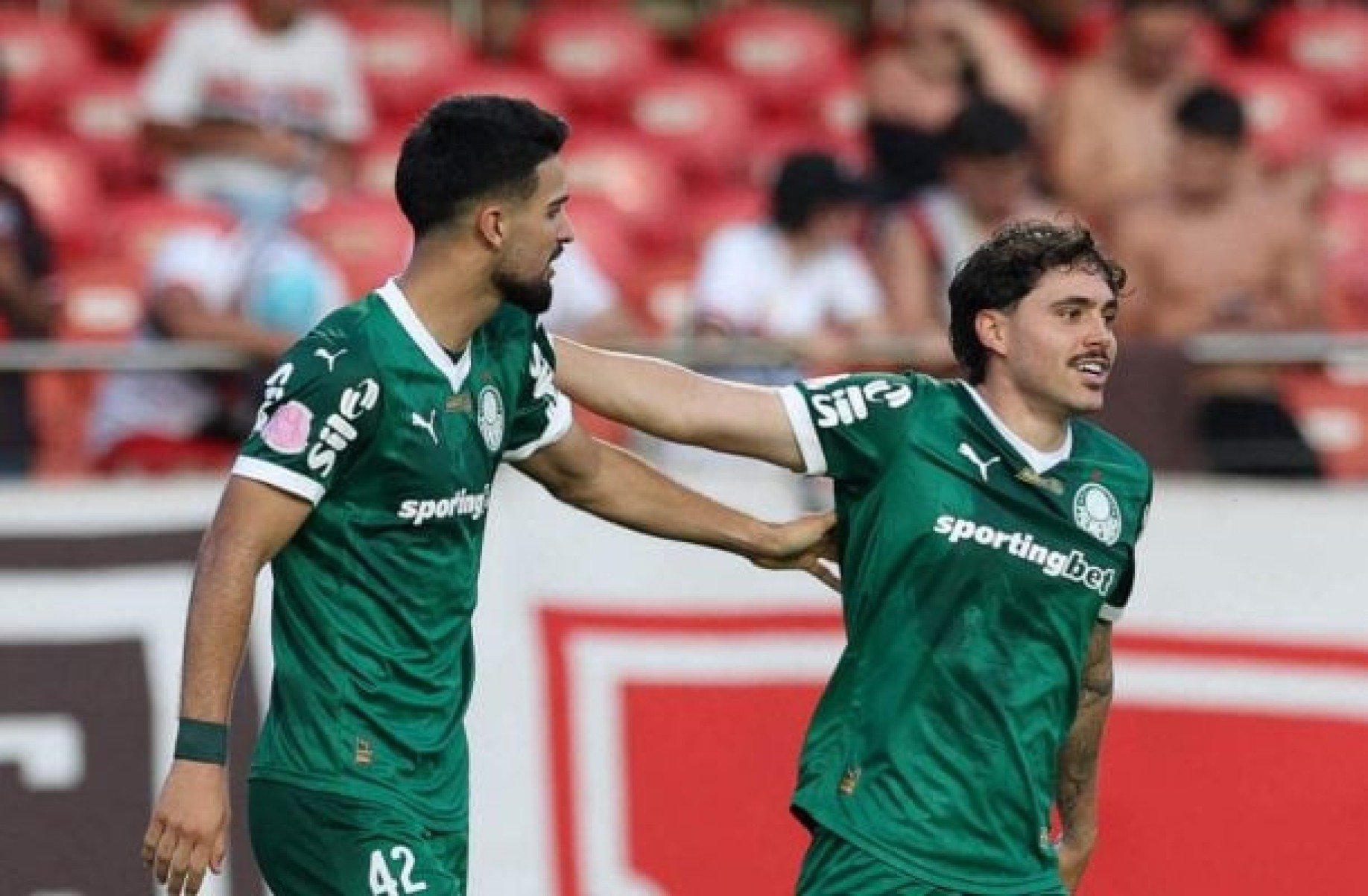 Data Fifa chega com líderes do Brasileirão em realidades distintas