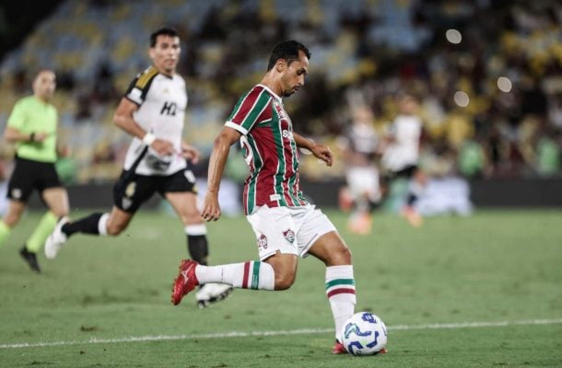 Lima ganha minutos e sobe de produção no Fluminense com a chegada de Zubeldía