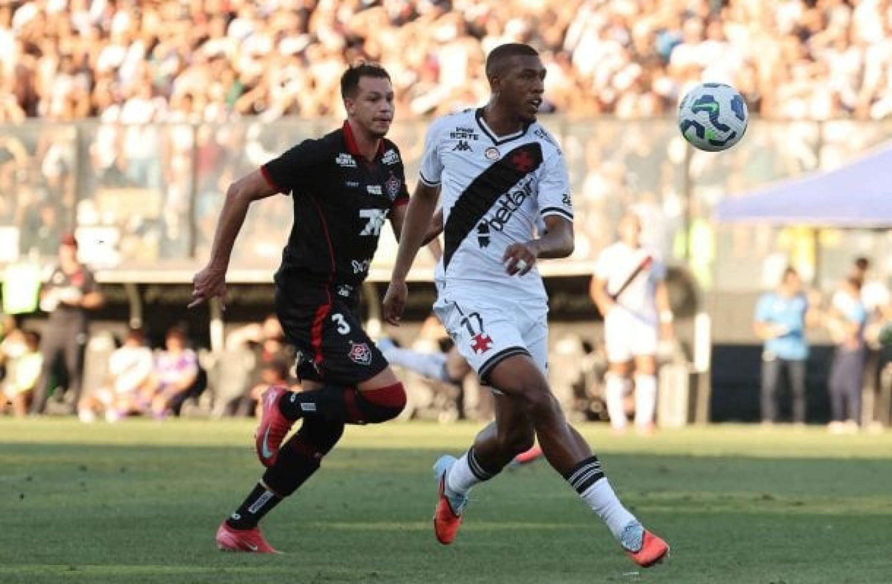 CBF divulga áudio do VAR de pênalti em triunfo do Vasco sobre o Vitória