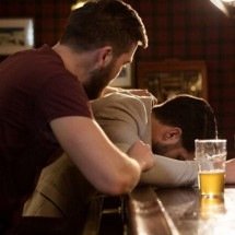 Saiba os sintomas de intoxicação por álcool que nunca devem ser ignorados - Freepik