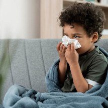 Primavera e alergias respiratórias: quando espirros são alerta em crianças - Freepik