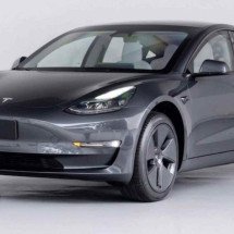 Homem compra carro elétrico e descobre que não pode fazer recarga - Reprodução / Tesla