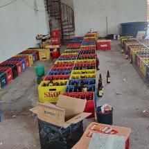 Segundo a corporação, os suspeitos fugiram antes da chegada das viaturas -  (crédito: Reprodução/PMMG )