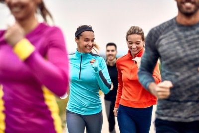 A maratona proporciona ao corpo uma melhora da resistência muscular e ajustes no sono, alimentação e recuperação -  (crédito: Drazen Zigic/FreePik)