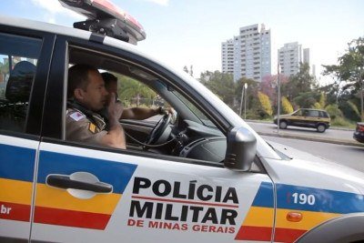 Policiais militares de Minas Gerais salvaram recentemente uma criança que foi picada por um escorpião em São José da Lapa, na Grande Belo Horizonte.  -  (crédito: Divulgação Polícia )