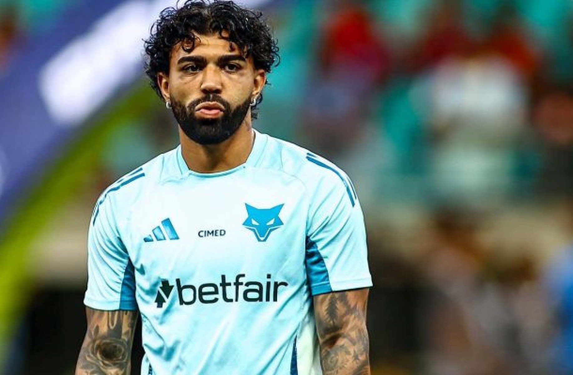 Gabigol fará leilão de chuteira que usou em Cruzeiro x Flamengo em ação beneficente