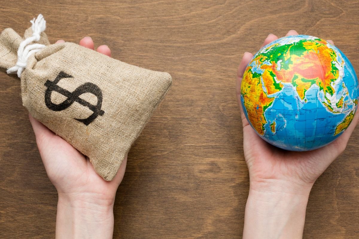 Liberalismo x Keynesianismo: entenda as ideias que guiam a economia - Liberalismo x Keynesianismo: entenda as ideias que guiam a economia