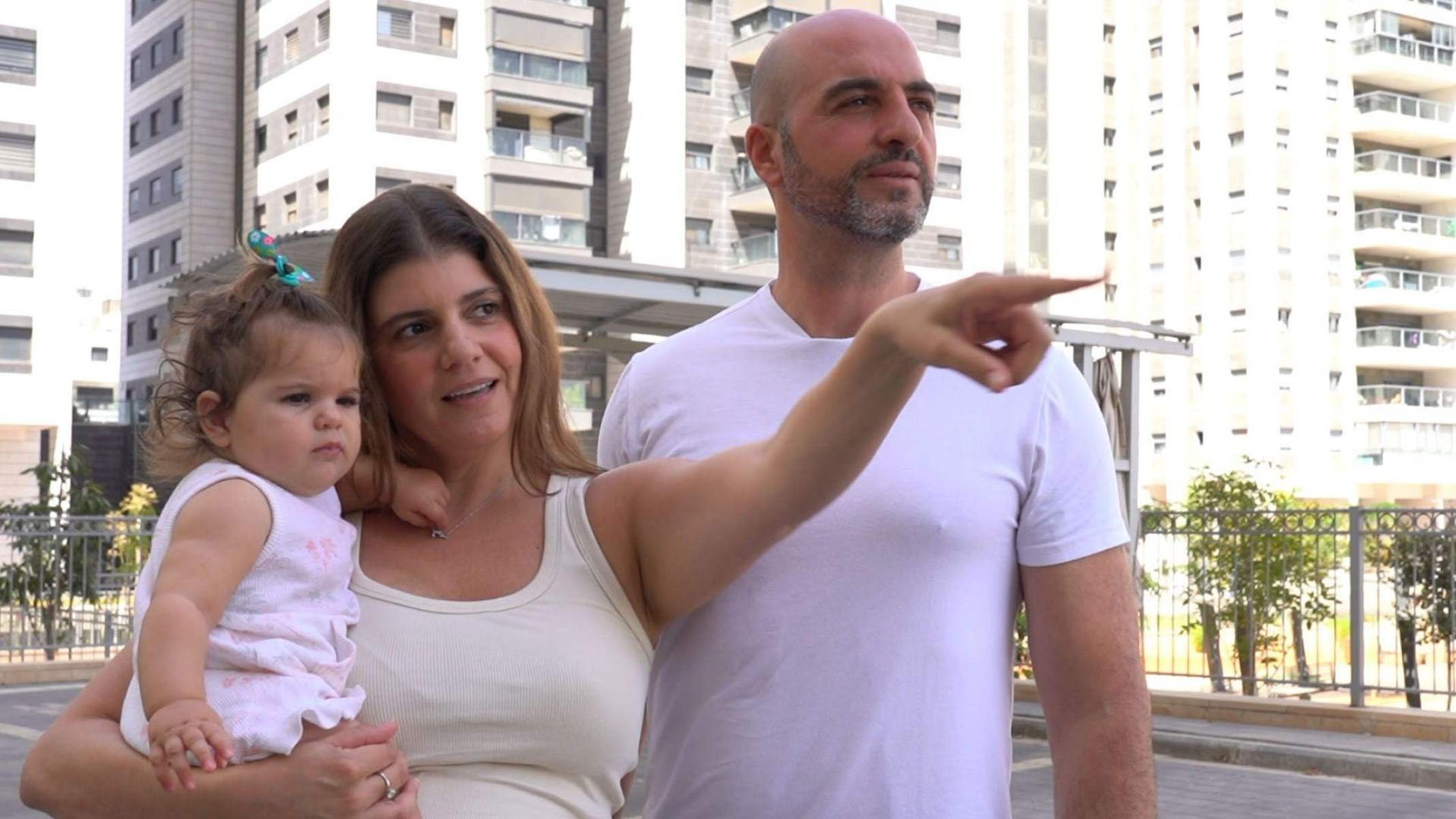 Por que uma família se mudou para Israel e outra deixou o país após os ataques de 7 de outubro? - BBC