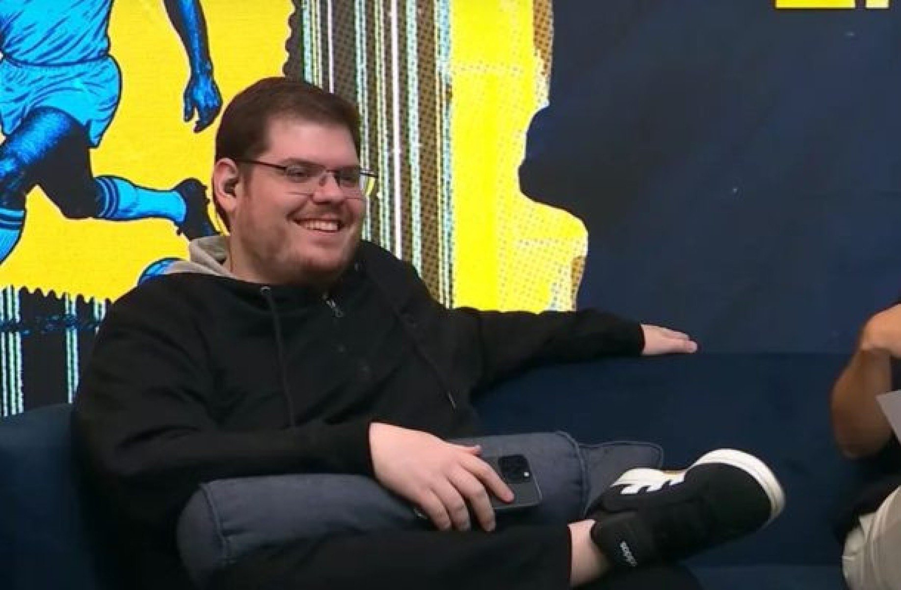 CazéTV recebe negativa para time de comentaristas e vê acordo com concorrente