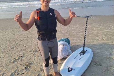 Um norte-americano que praticava kitesurf na Barra da Lagoa, em Florianópolis, no dia 4 de outubro, passou por um susto e precisou ser resgatado pelo Corpo de Bombeiros. -  (crédito:   Divulgação/Corpo de Bombeiros)