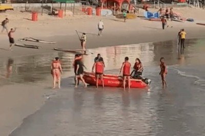 Uma ventania repentina surpreendeu quase 50 praticantes de stand up paddle que estavam na Praia de Copacabana, no Rio de Janeiro, nesta manhã de 7 de outubro.
 -  (crédito: Reprodução/TV Globo)