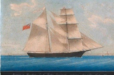 No dia 4/1/1872, o navio mercante Mary Celeste foi achado à deriva e sem tripulação na costa dos Açores, no Oceano Atlântico, por tripulantes canadenses. O navio estava com velas içadas, sem barco salva-vidas e com pertences dos passageiros nas cabines. O último registro de bordo tinha sido de dez dias antes.  -  (crédito:  artista desconhecido - domínio público)
