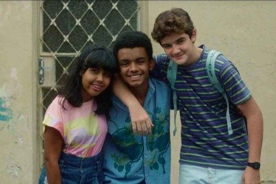 Cristiane (Tatiana Costa), Cassinho (Daniel Victor) e Erik (Matheus Sampaio) protagonizam o longa da Filmes de Plástico, que estreia hoje 
 -  (crédito: Leonardo Feliciano/Divulgação)