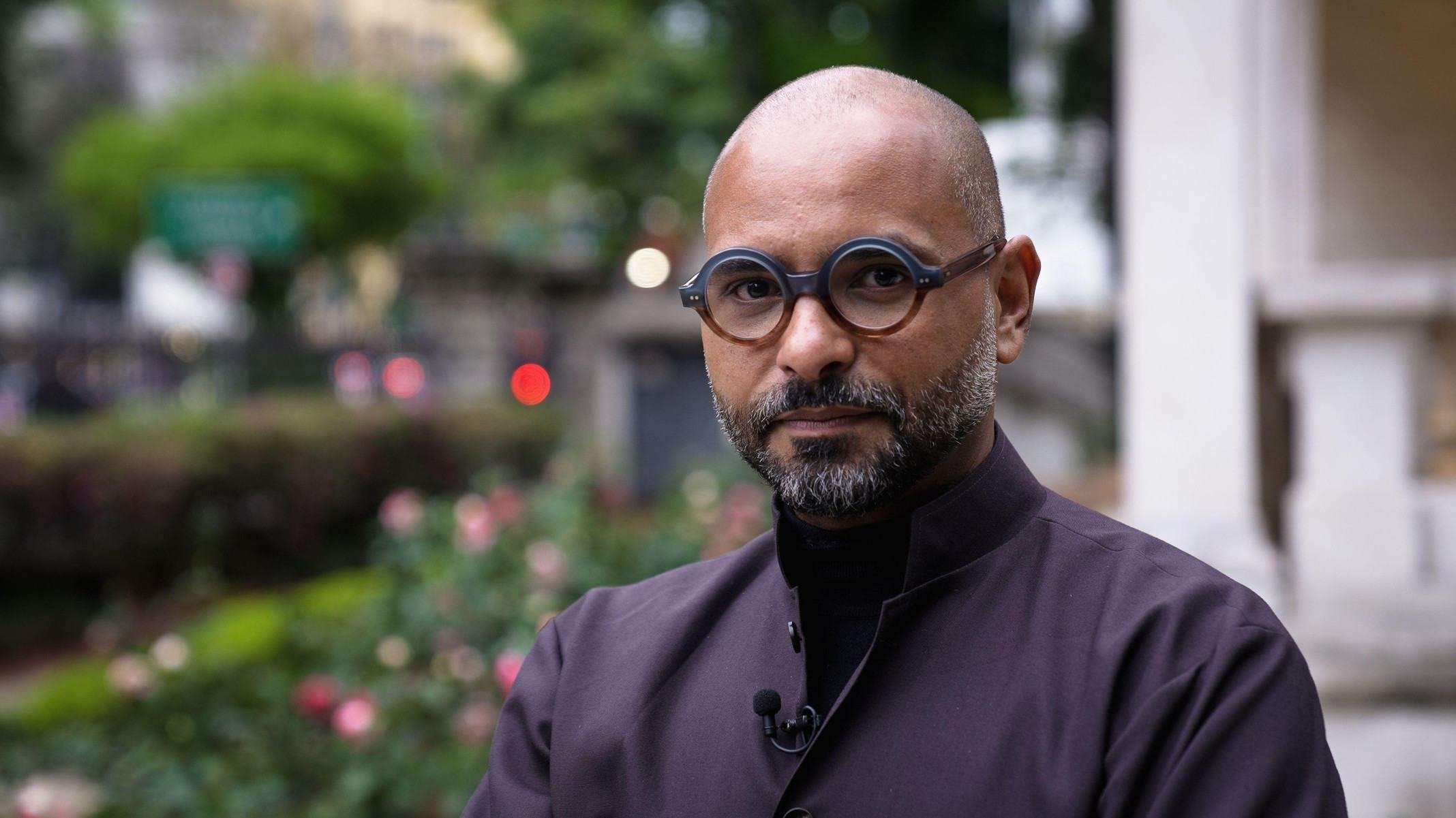 Brasileiro é obcecado por ricos por 'crença ilusória' na mobilidade social, diz antropólogo que se infiltrou na elite - Fernando Otto/BBC