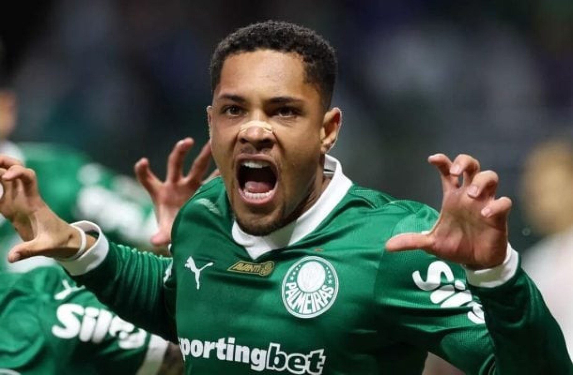 Vivendo ótima fase no Palmeiras, Vitor Roque supera Lamine Yamal; saiba