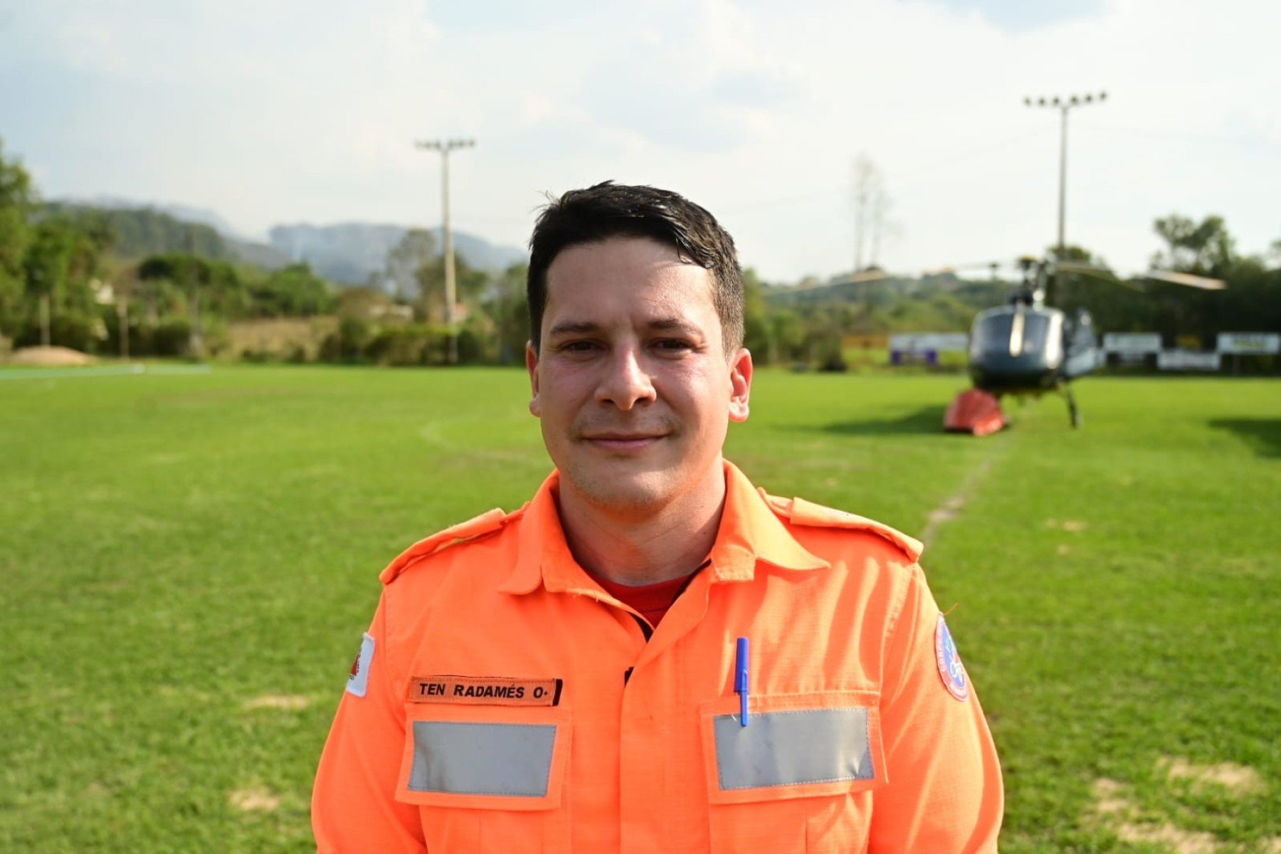 No início eram quatro bombeiros e 15 brigadistas atuando no combate ao fogo