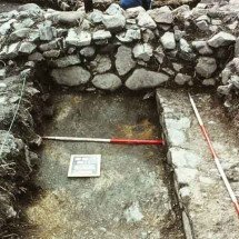 Pesquisa arqueológica revela castelo real ‘esquecido’ numa ilha escocesa - Dr David Caldwell