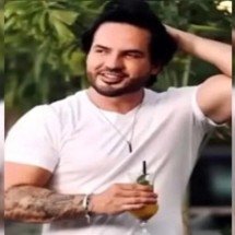 Empresário agride namorada e limpa sangue da boca dela em elevador no TO -  Reprodução / Redes sociais