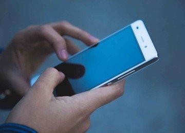 Quem usa celular precisa entender que ligar ou mandar mensagens a qualquer hora do dia ou da noite para alguém não é uma boa pedida, é preciso ter bom senso
 -  (crédito: PIXABAY/REPRODUÇÃO)