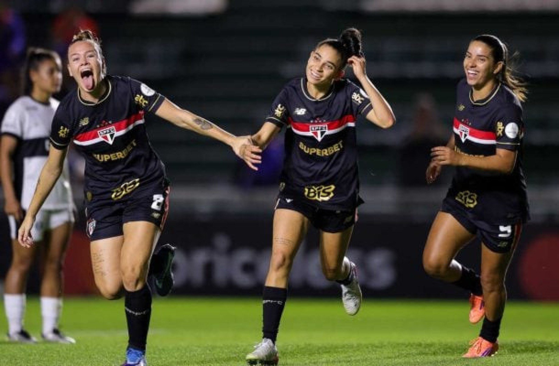 São Paulo vence Olimpia e se classifica às quartas de final da Libertadores Feminina