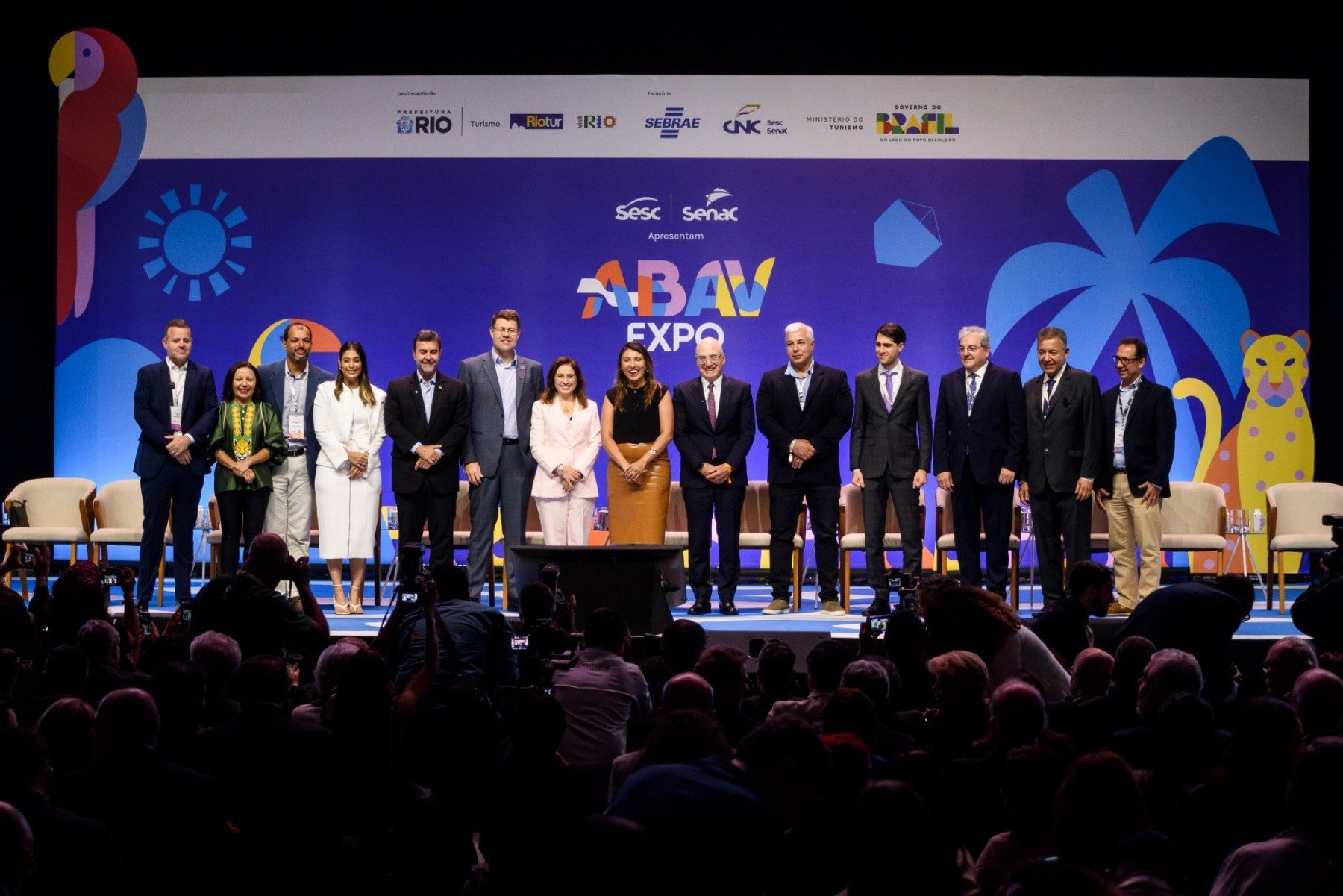 1º dia da ABAV Expo é marcada por discursos fortes e feira movimentada
