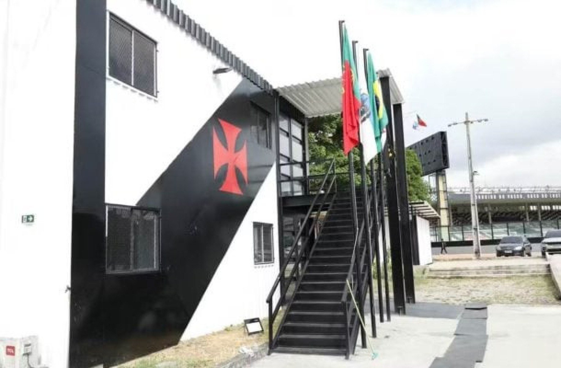 Colégio do Vasco recebe prêmio “Excelência na Gestão” por projeto com atletas da base