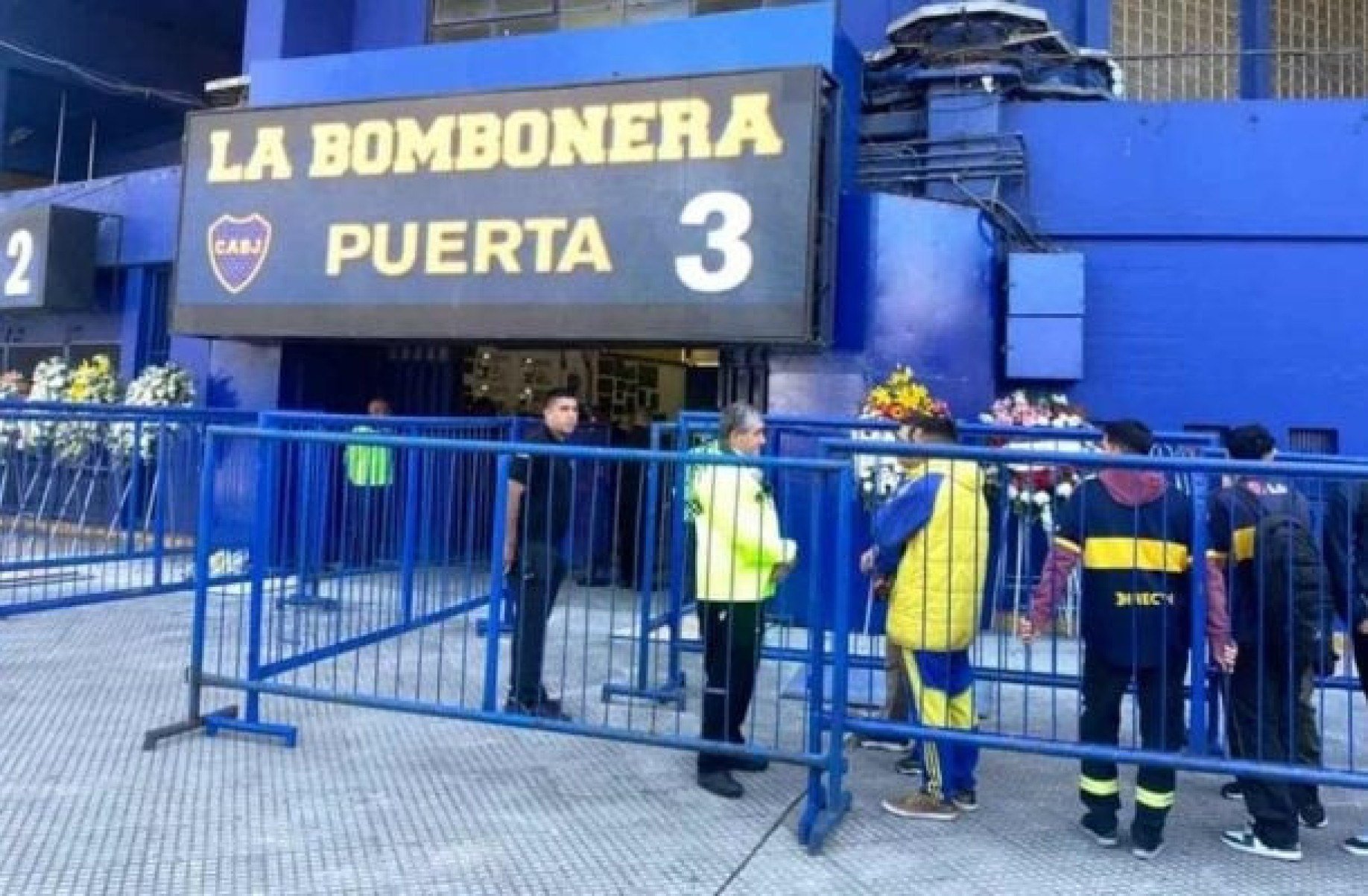 Corpo do técnico Miguel ??ngel Russo é velado em La Bombonera