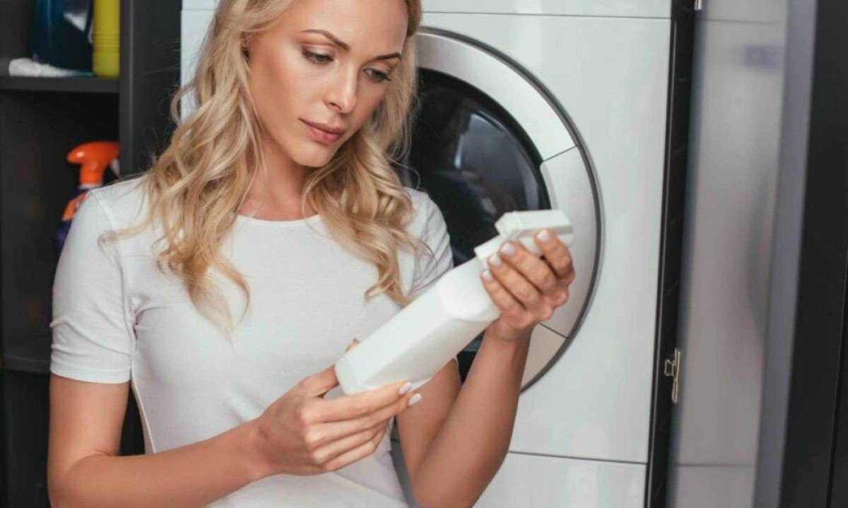 Você sabia que detergente pode tirar gordura da roupa? -  (crédito: Tupi)