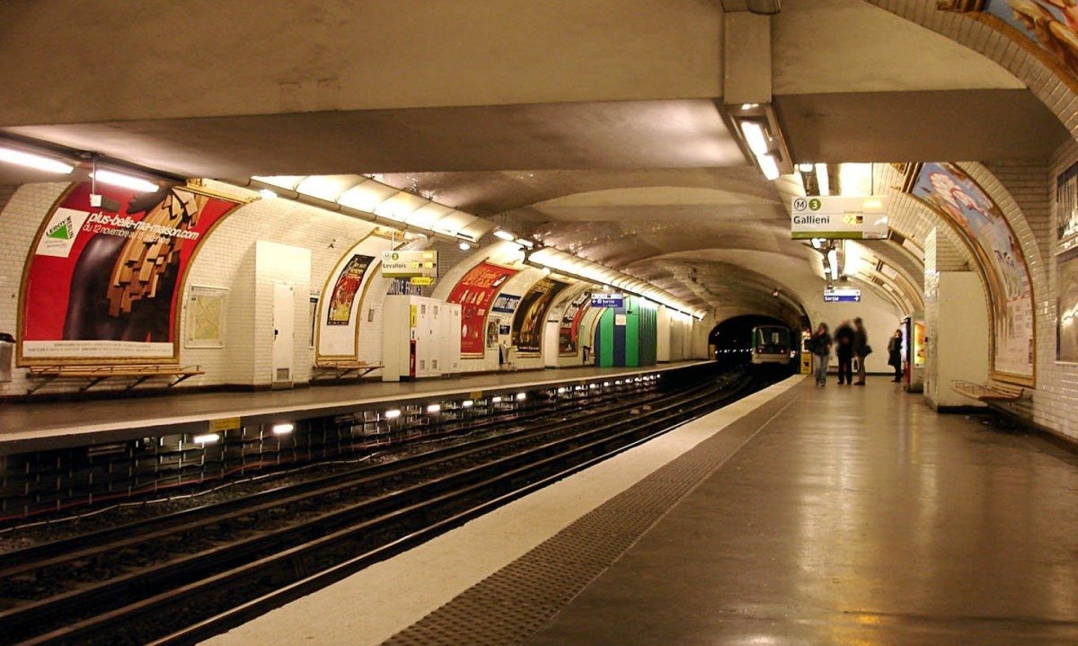 Uma das estações do metrô de Paris
     -  (crédito: Wikipedia Commons/Divulgação)