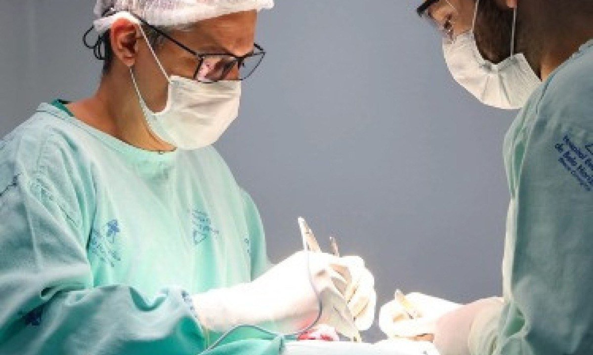 Algumas vagas como anestesiologia, cirurgia geral e clínica médica possuem entrada direta -  (crédito: Hospital Evangélico/Divulgação)