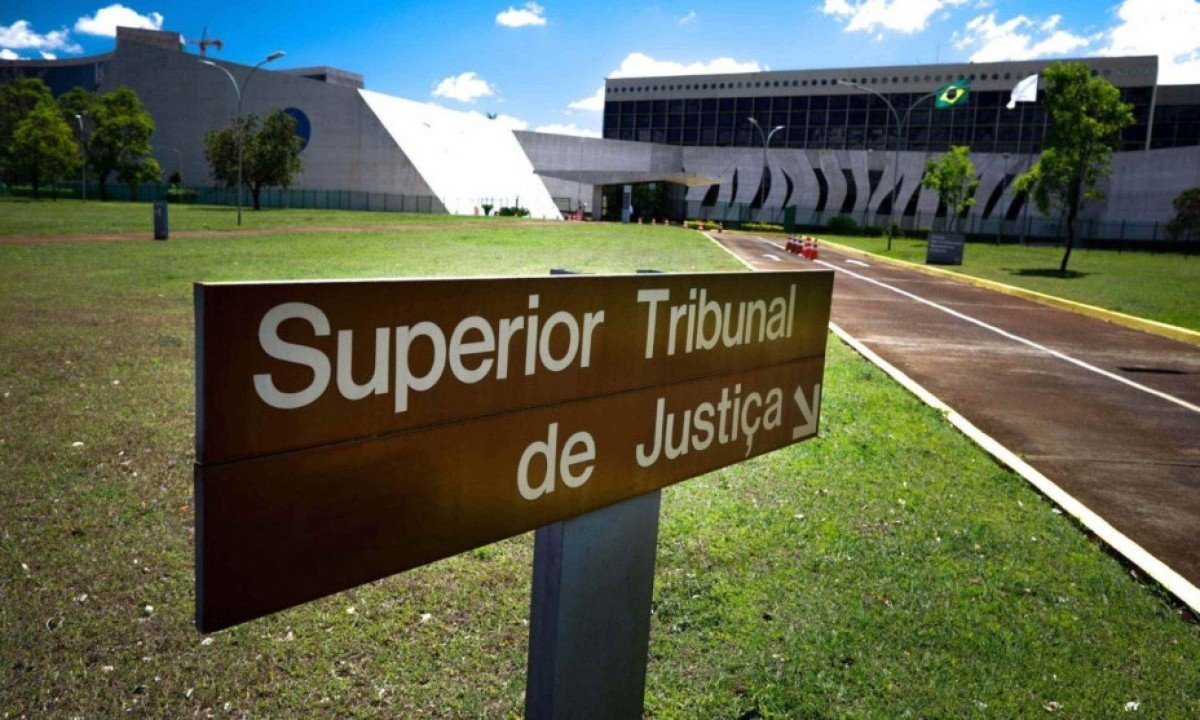 STJ suspende de novo julgamento que pode mudar regras de arbitragem no setor elétric -  (crédito: Platobr Economia)
