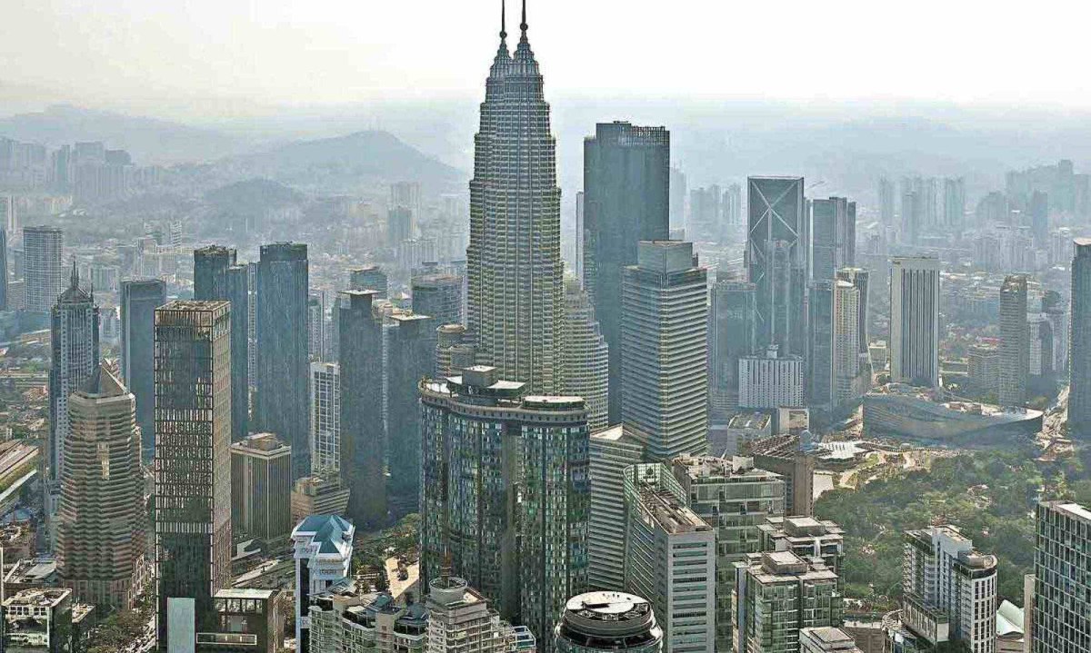Kuala Lumpur, capital da Malásia foi cenário para filme americano Kuala Lumpur, capital da Malásia foi cenário para filme americano