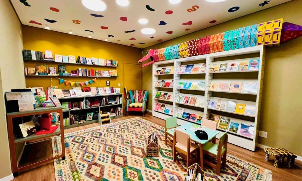  Livraria Aletria, voltada para leitores infantojuvenis, se propõe também a ser um espaço brincante e de afirmações culturais -  (crédito: EDITORA ALETRIA/DIVULGAÇÃO)