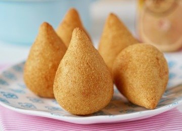 Afinal, ao falar do 'gosto' da coxinha, estamos falando sobre uma experiência? Ou sobre uma percepção química? -  (crédito: Internet/Reprodução)